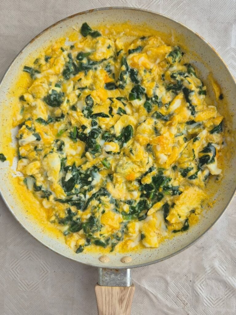 Scrambled Eggs With Spinach